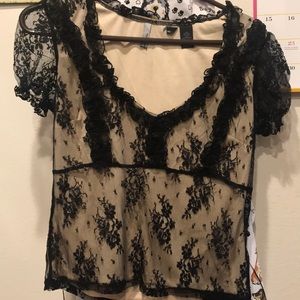 Short sleeve lace top